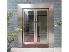 Operating principle of fireproof glass door